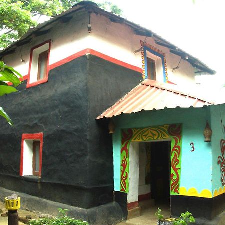 Raktokorobi Karu Gram Sri Niketan Exterior foto