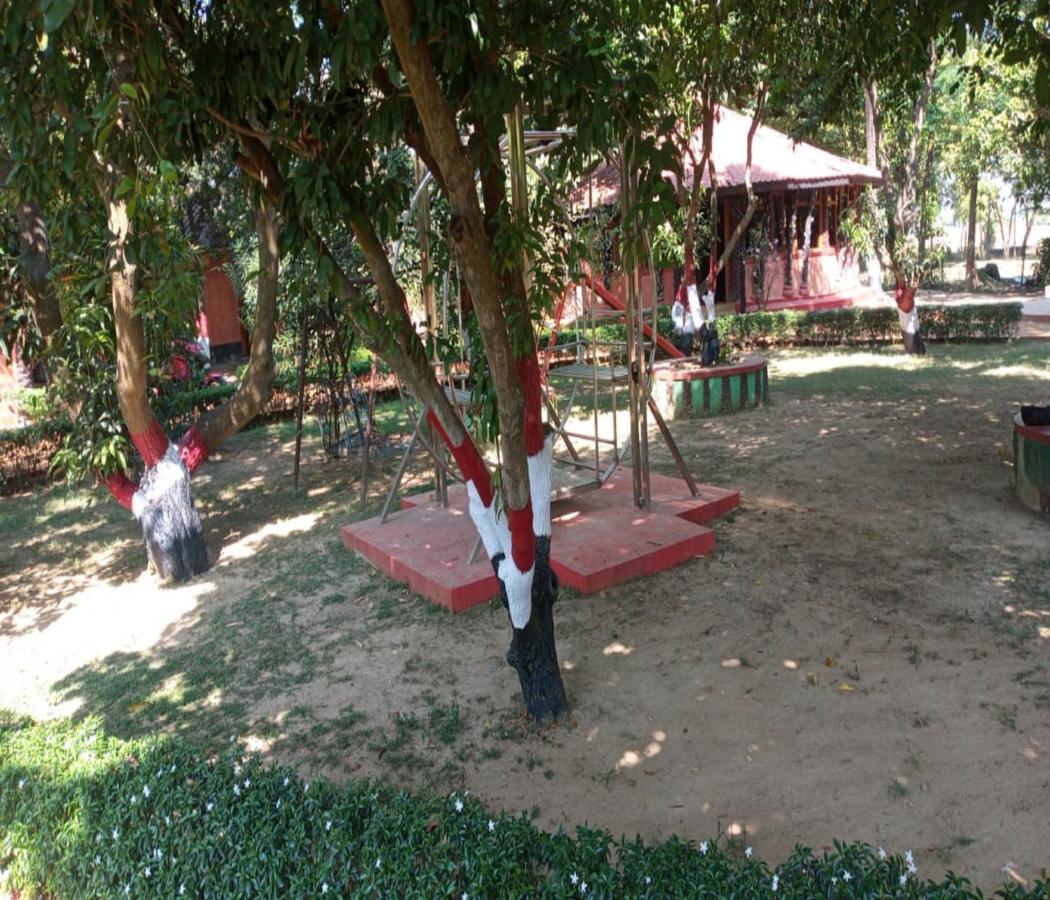 Raktokorobi Karu Gram Sri Niketan Exterior foto