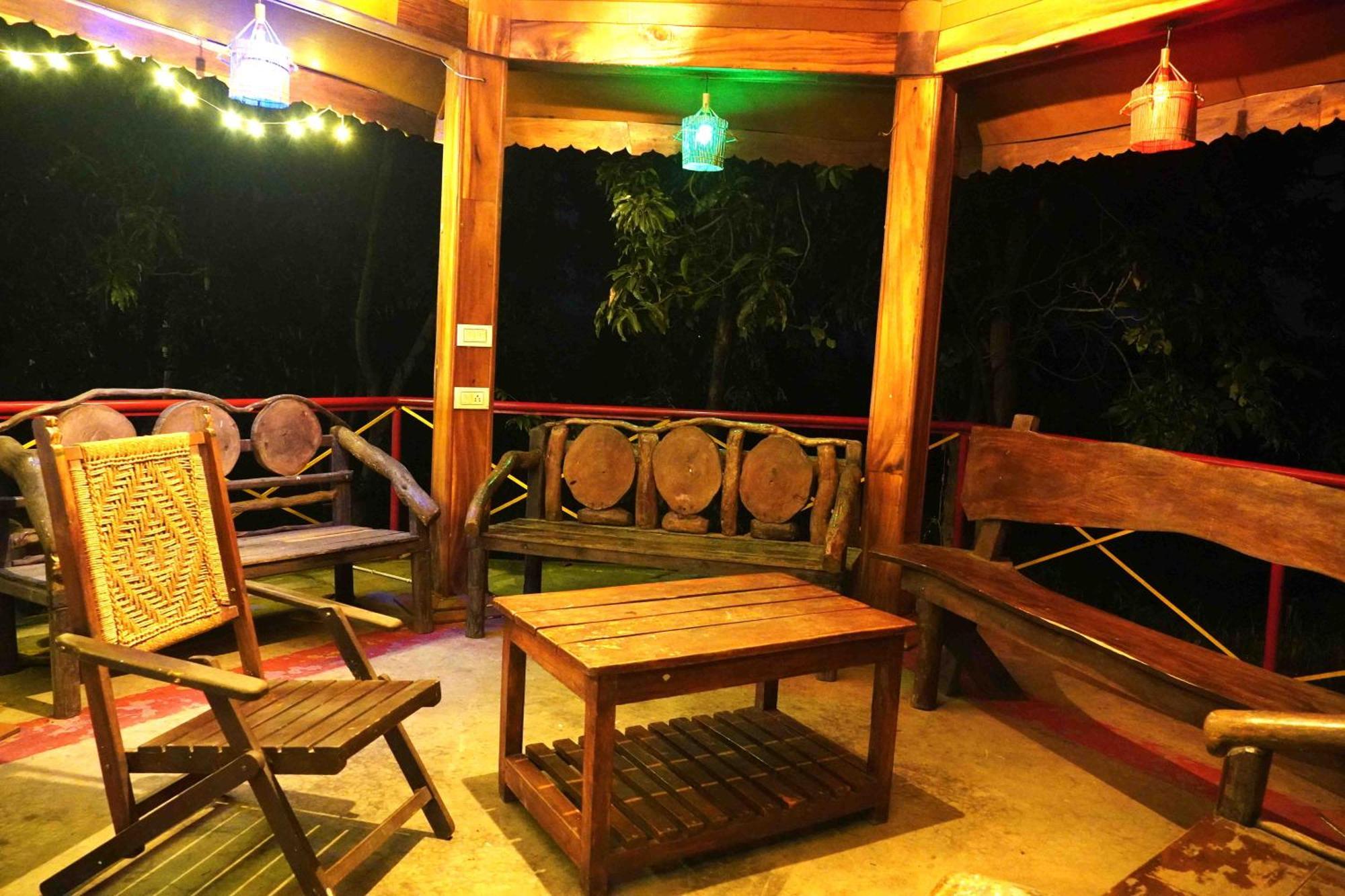 Raktokorobi Karu Gram Sri Niketan Exterior foto